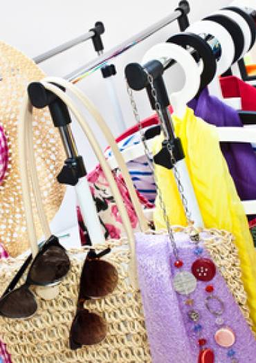 Braderie de vetements fotolia-photosg