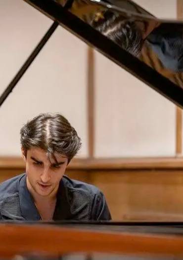 Récital du pianiste Dogaç Bezdüz