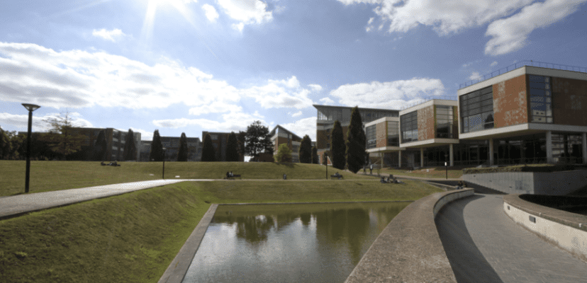 Université de Versailles Saint-Quentin