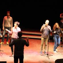 Répétitions du groupe de jazz vocal Voice Messengers