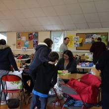 Braderie de vêtements et objets de puériculture 
