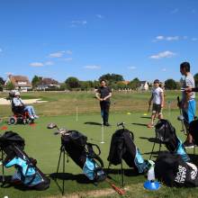 Evadez-vous cet été • Les jeunes de Cap Ados s'initie au golf ! 