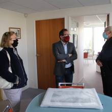 Patrick Pogu offre une œuvre à la Ville