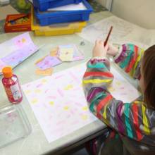 MJC Mérantaise propose un atelier d'art plastique