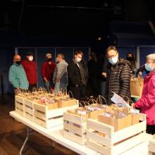 Distribution à domicile des colis gourmands des + 80 ans