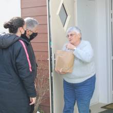 Distribution à domicile des colis gourmands des + 80 ans