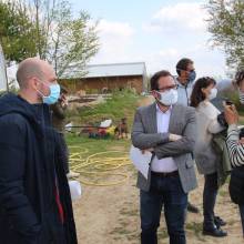 M. le Maire accueille M. le Député des Yvelines à la Ferme de la Closeraie
