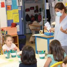 Lirenval : visite de l’illustratrice Marianne Barcilon à l'école Corot