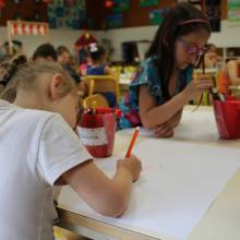 Lirenval : visite de l’illustratrice Marianne Barcilon à l'école Corot