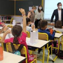 Remise des gourdes dans les écoles