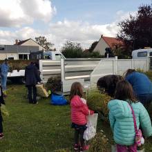 Distribution gratuite de fleurs et atelier « comment entretenir ses outils de jardinage »