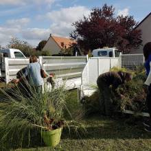Distribution gratuite de fleurs et atelier « comment entretenir ses outils de jardinage »