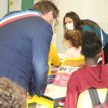 Mardi 9 novembre 2021, remise du passeport du civisme aux élèves de CM2 (Ecole Albert Samain) : s’engager au service des autres, pour le monde que nous voulons ! 