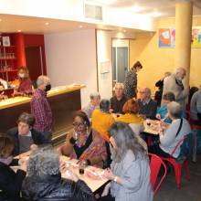 Riton la manivelle et Philippe Luez à l'occasion de la commémoration de la commune