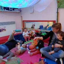 Les marmottes ont la chance de participer à un atelier sensoriel