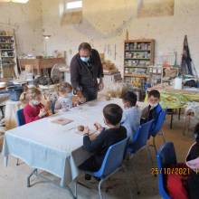 Le thème de cette session portera sur les oiseaux de nuit, ceux que l’on entend, ceux que l’on observe avec un peu expérience et ceux que l'on voit par hasard. Chouettes, hiboux, moyens ducs, … leurs caractéristiques communes tout autant que leurs traits bien spécifiques feront l'objet de créations originales. 