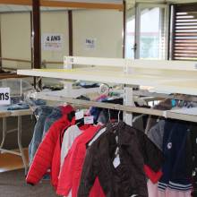 Braderie de vêtements enfants et objets de puériculture
