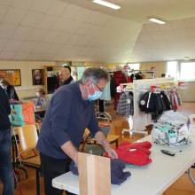 Braderie de vêtements enfants et objets de puériculture