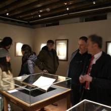 L'équipe municipale découvre l'exposition "Sylvae Sacrae – La forêt des Solitaires"