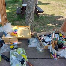 Visite du Salon des peintres par les enfants de la Commune
