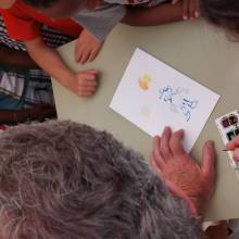 Visite du Salon des peintres par les enfants de la Commune
