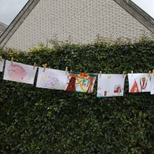 La grande lessive : manifestation d’art participatif (Corot/Samain)