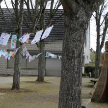 La grande lessive : manifestation d’art participatif (Corot/Samain)