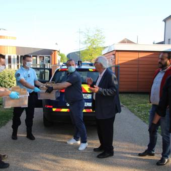 Le restaurant Au vieux Cressely livre la Brigade de Gendarmerie