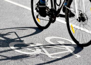 Vélo sur piste cyclable