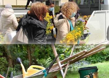 Distribution de fleurs & atelier "entretenir leurs outils de jardinage"