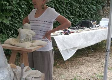Monique en stage de sculpture